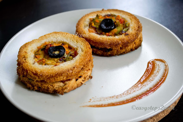 bread canapes with mixed vegetablr